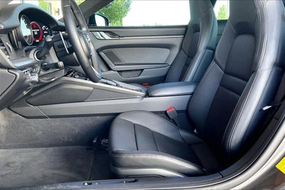 2021 Porsche 911 Carrera 4
