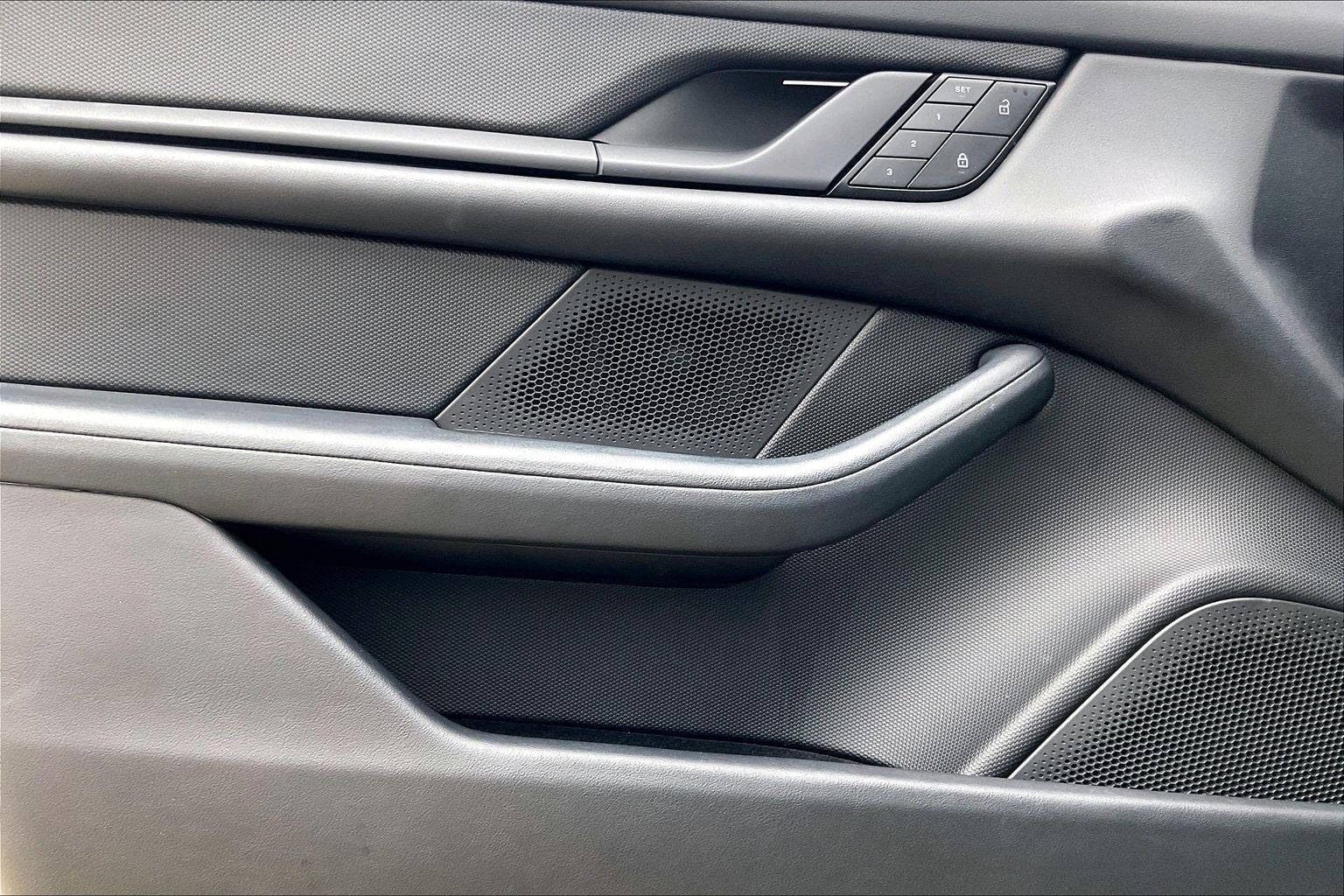 2022 Porsche Taycan Base