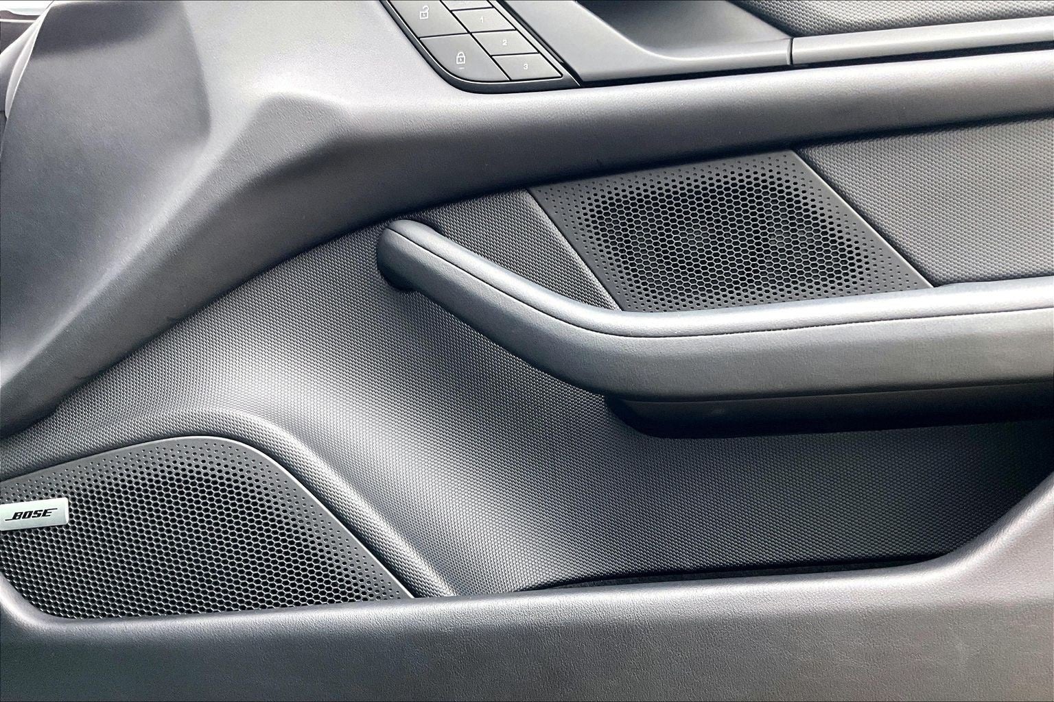 2022 Porsche Taycan Base