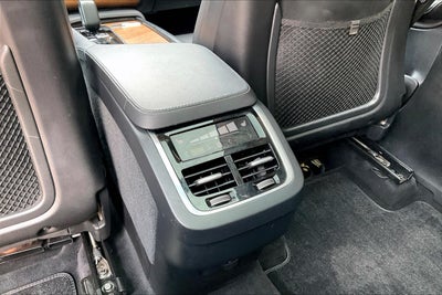 2024 Volvo XC90 B6 Plus Bright Theme 6-Seater