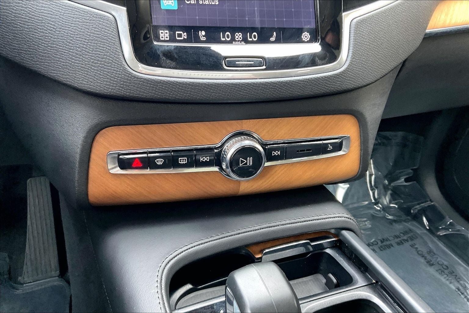 2024 Volvo XC90 B6 Plus Bright Theme 6-Seater
