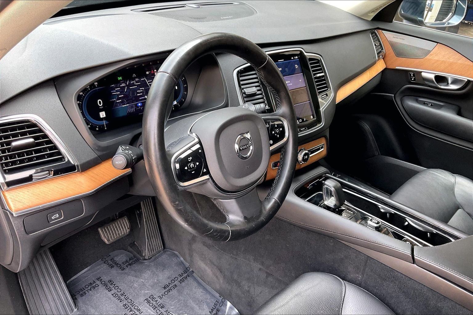 2024 Volvo XC90 B6 Plus Bright Theme 6-Seater