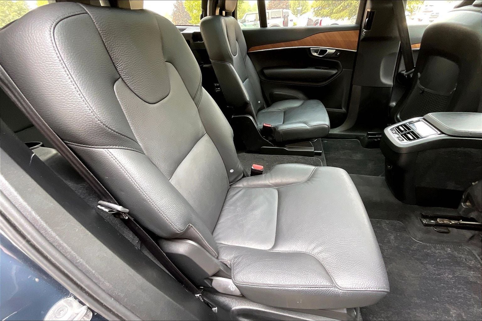 2024 Volvo XC90 B6 Plus Bright Theme 6-Seater