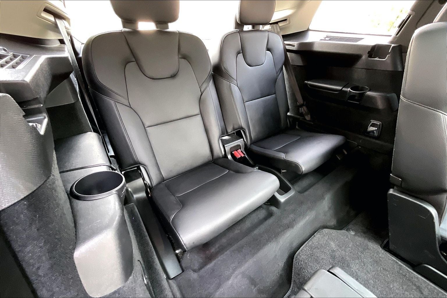 2024 Volvo XC90 B6 Plus Bright Theme 6-Seater