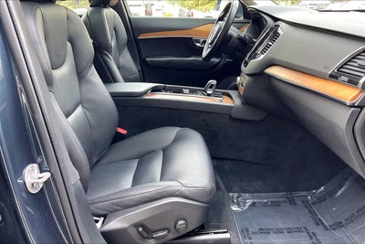 2024 Volvo XC90 B6 Plus Bright Theme 6-Seater