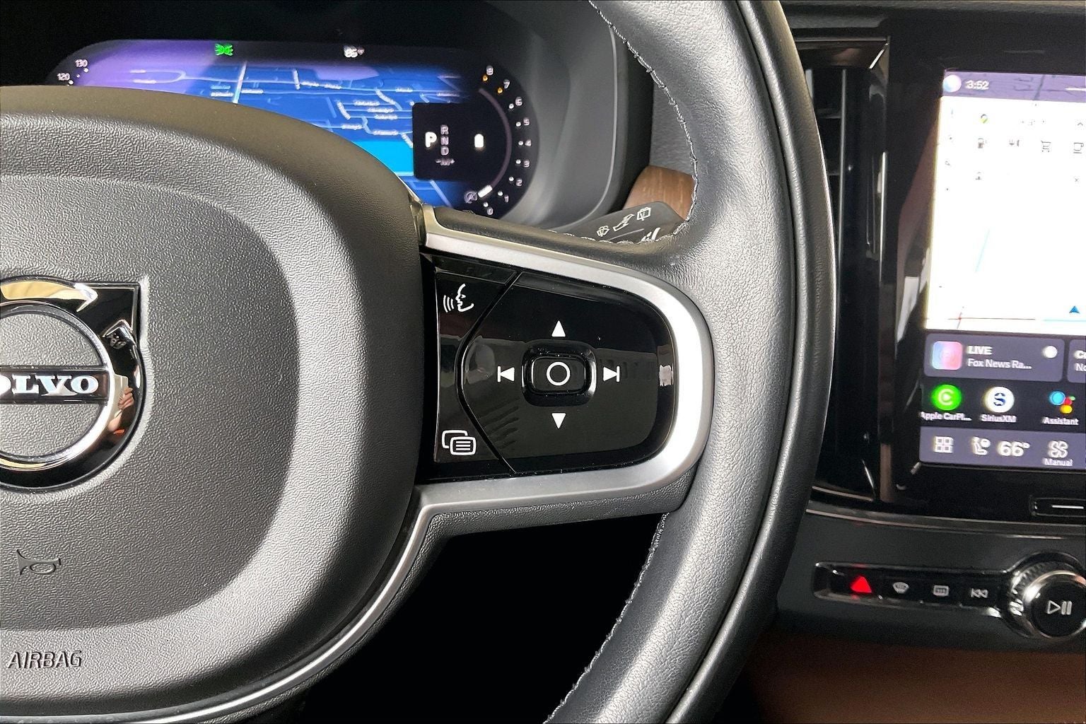 2022 Volvo V90 Cross Country B6