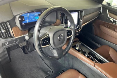 2022 Volvo V90 Cross Country B6