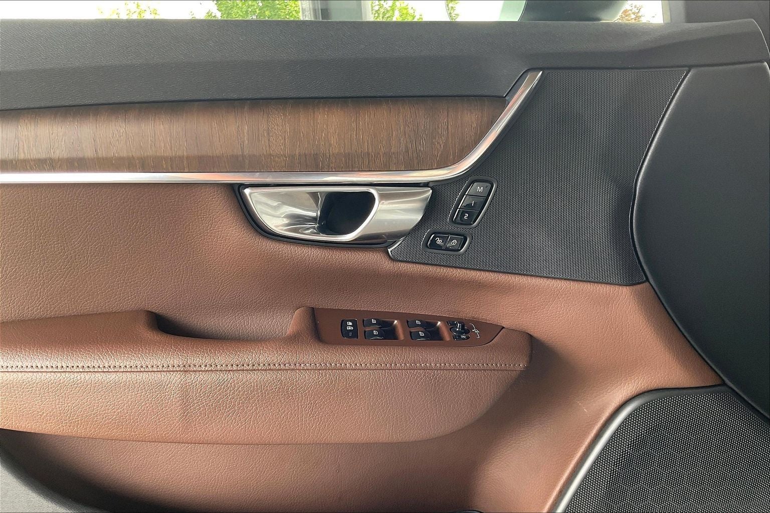 2022 Volvo V90 Cross Country B6