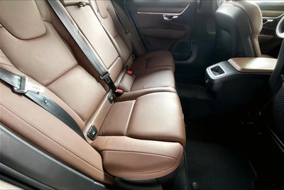 2022 Volvo V90 Cross Country B6