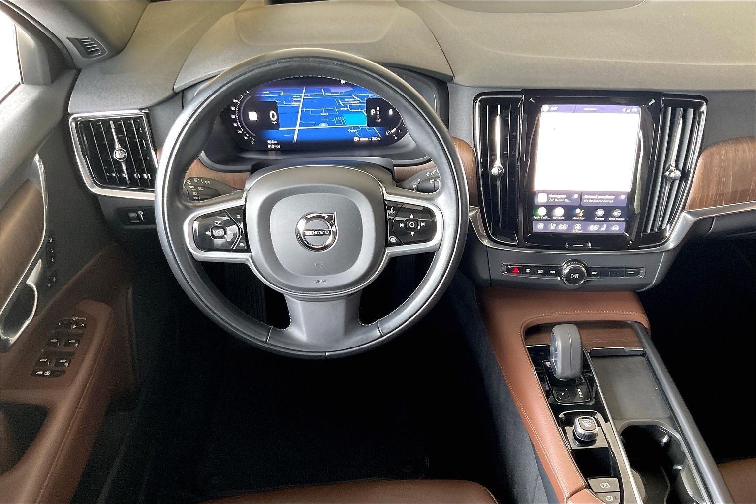 2022 Volvo V90 Cross Country B6