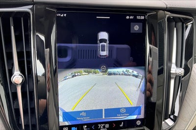 2023 Volvo XC60 B6 Ultimate Dark Theme