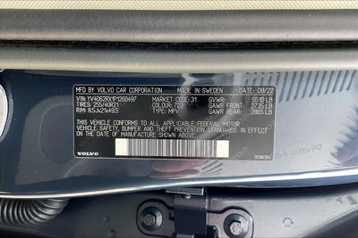 2023 Volvo XC60 B6 Ultimate Dark Theme
