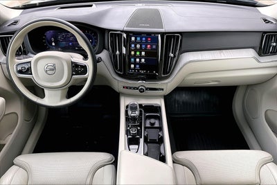 2023 Volvo XC60 B6 Ultimate Dark Theme