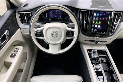 2023 Volvo XC60 B6 Ultimate Dark Theme