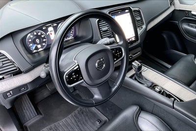 2022 Volvo XC90 T6 Inscription