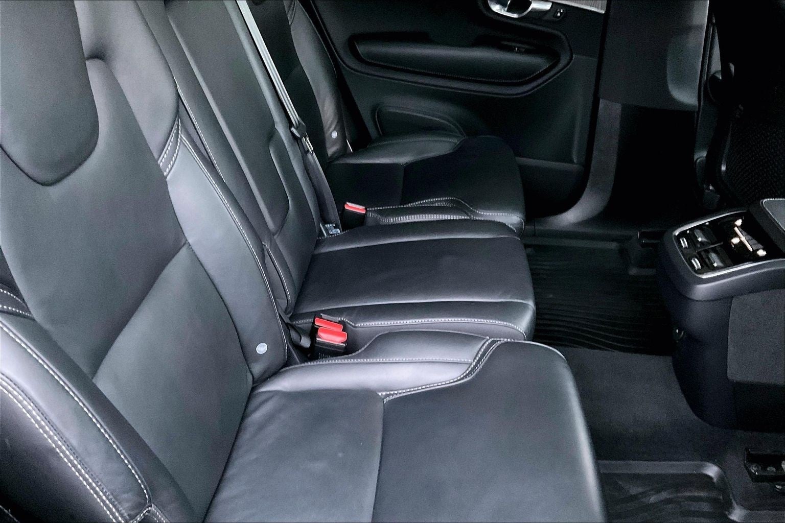 2022 Volvo XC90 T6 Inscription