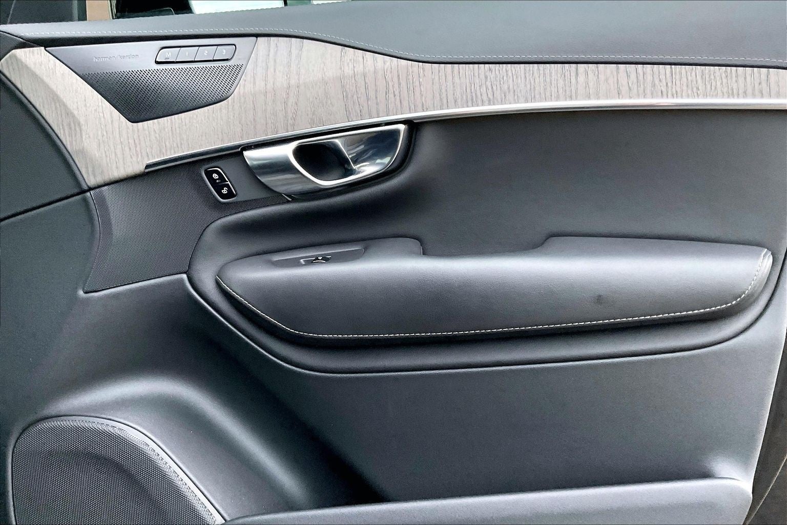 2022 Volvo XC90 T6 Inscription