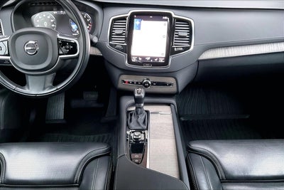 2022 Volvo XC90 T6 Inscription