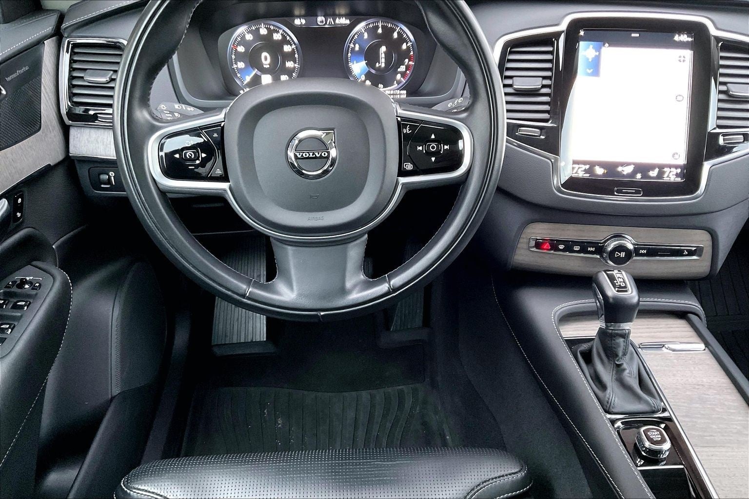 2022 Volvo XC90 T6 Inscription